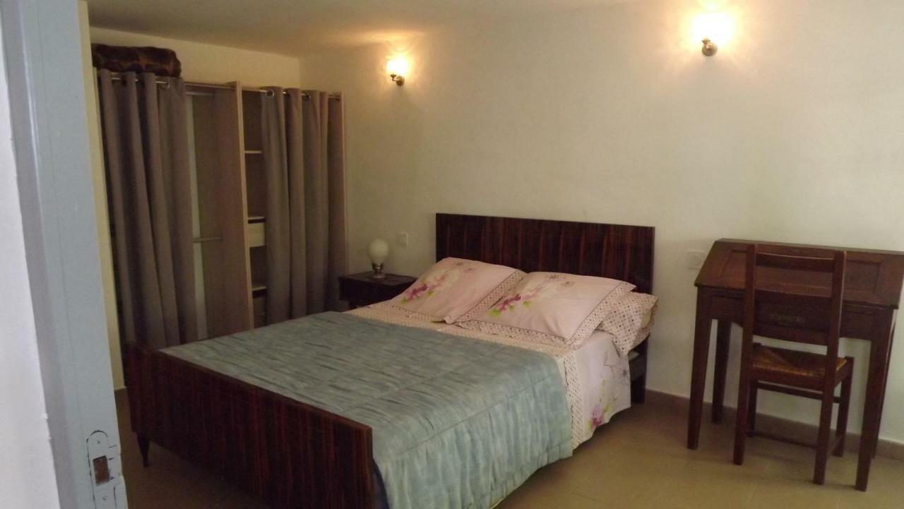 La Bastide Bed & Breakfast Cavaillon Exterior foto
